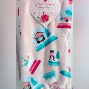 Betsey Johnson holiday throw